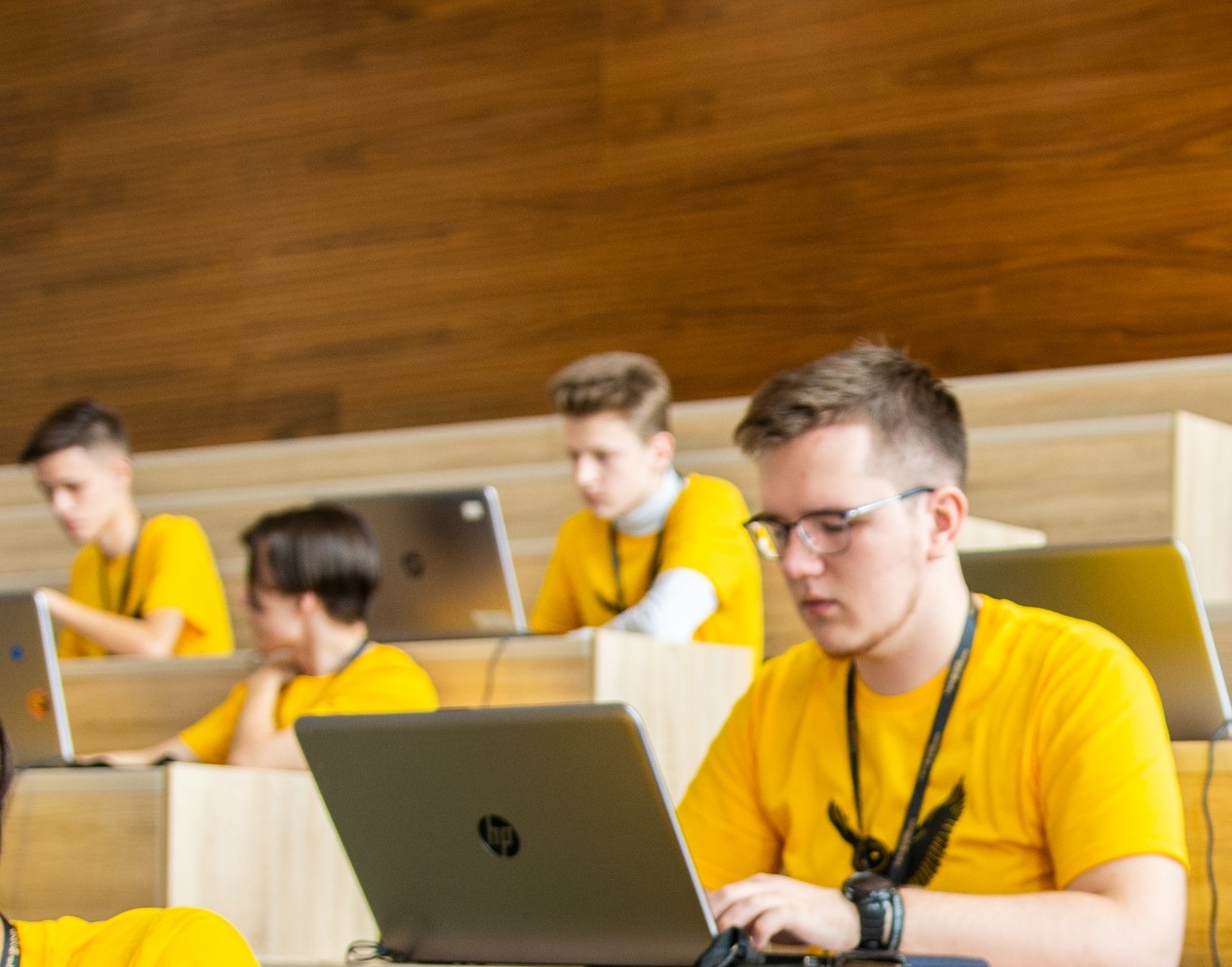 Абитуриентам